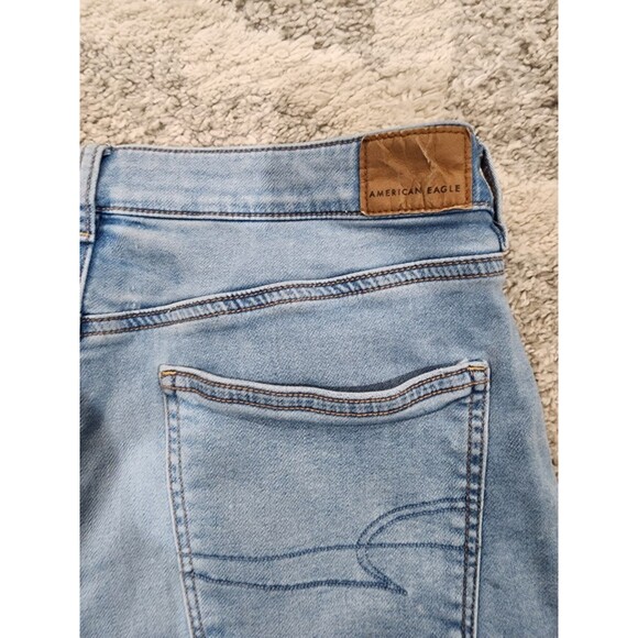 American Eagle Jeans Womens Size 12 Soft Knit Mom Jean Light Wash High Rise - Picture 9 of 9
